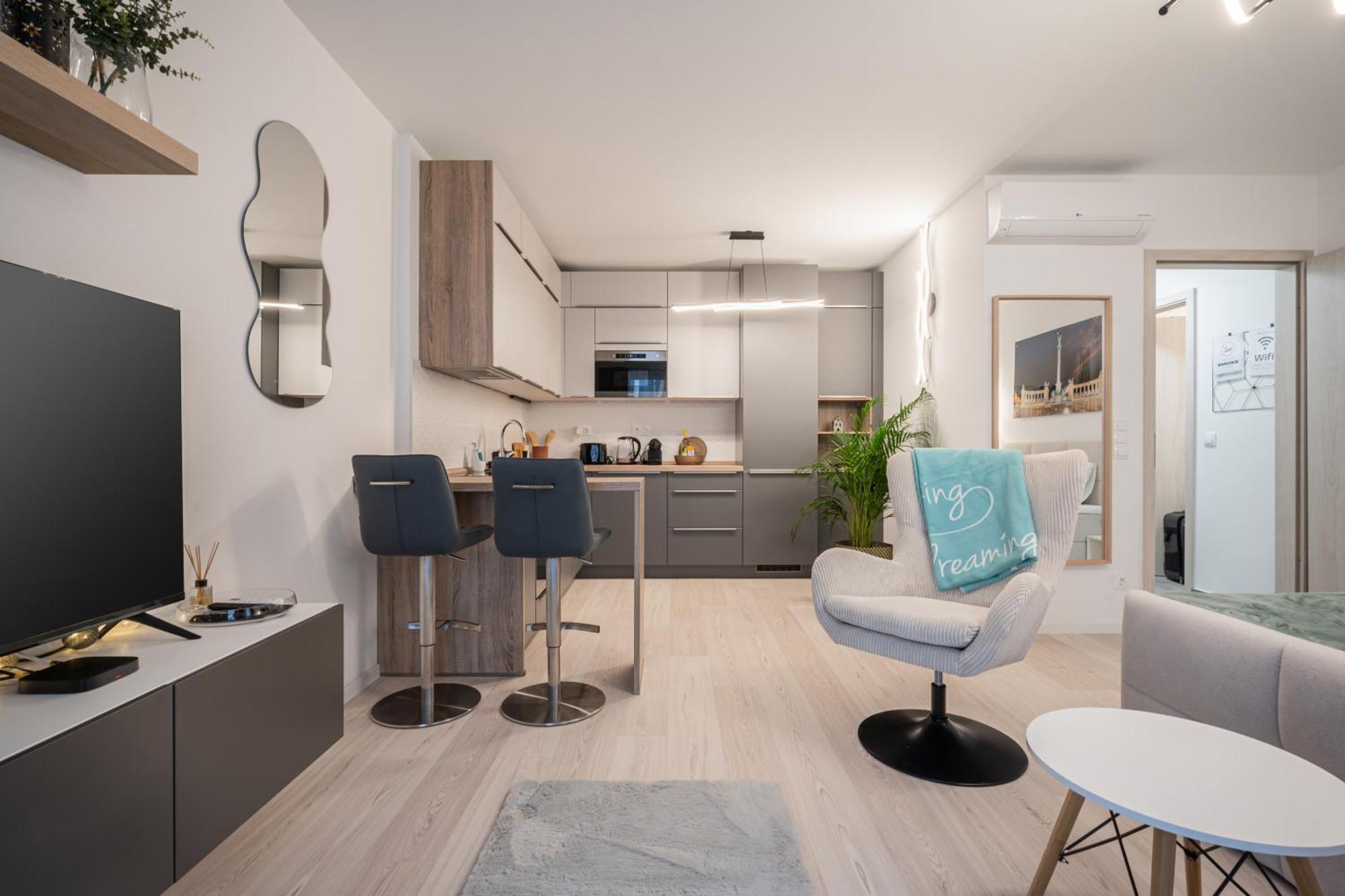 Heroes Square Apartment บูดาเปสต์ ภายนอก รูปภาพ