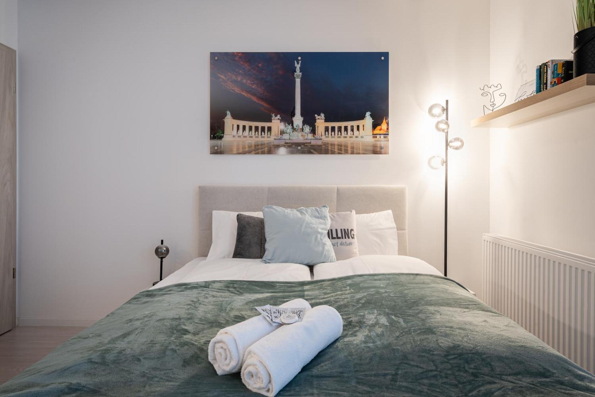 Heroes Square Apartment บูดาเปสต์ ภายนอก รูปภาพ